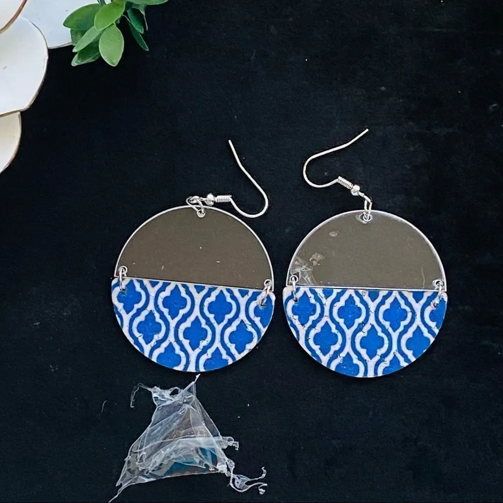 Moroccan Design Cork & Clear Acrylic Circular Drop Earrings NWT